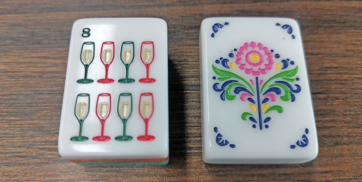 Engraving Painted mahjong tile