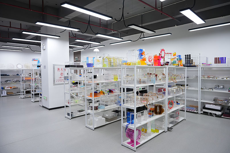 acrylic sample room (2)